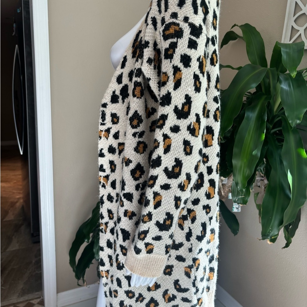 Leopard Print Open Front Cardigan Sweater - Picture 3 of 6